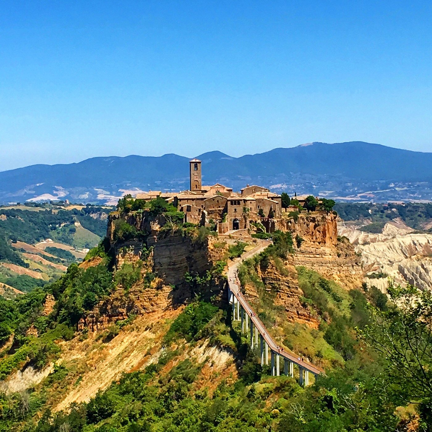 Nature, Myths, and Otherworldly Emotions in Tuscia: 4 Days Between Lakes, Villages, and Mysteries